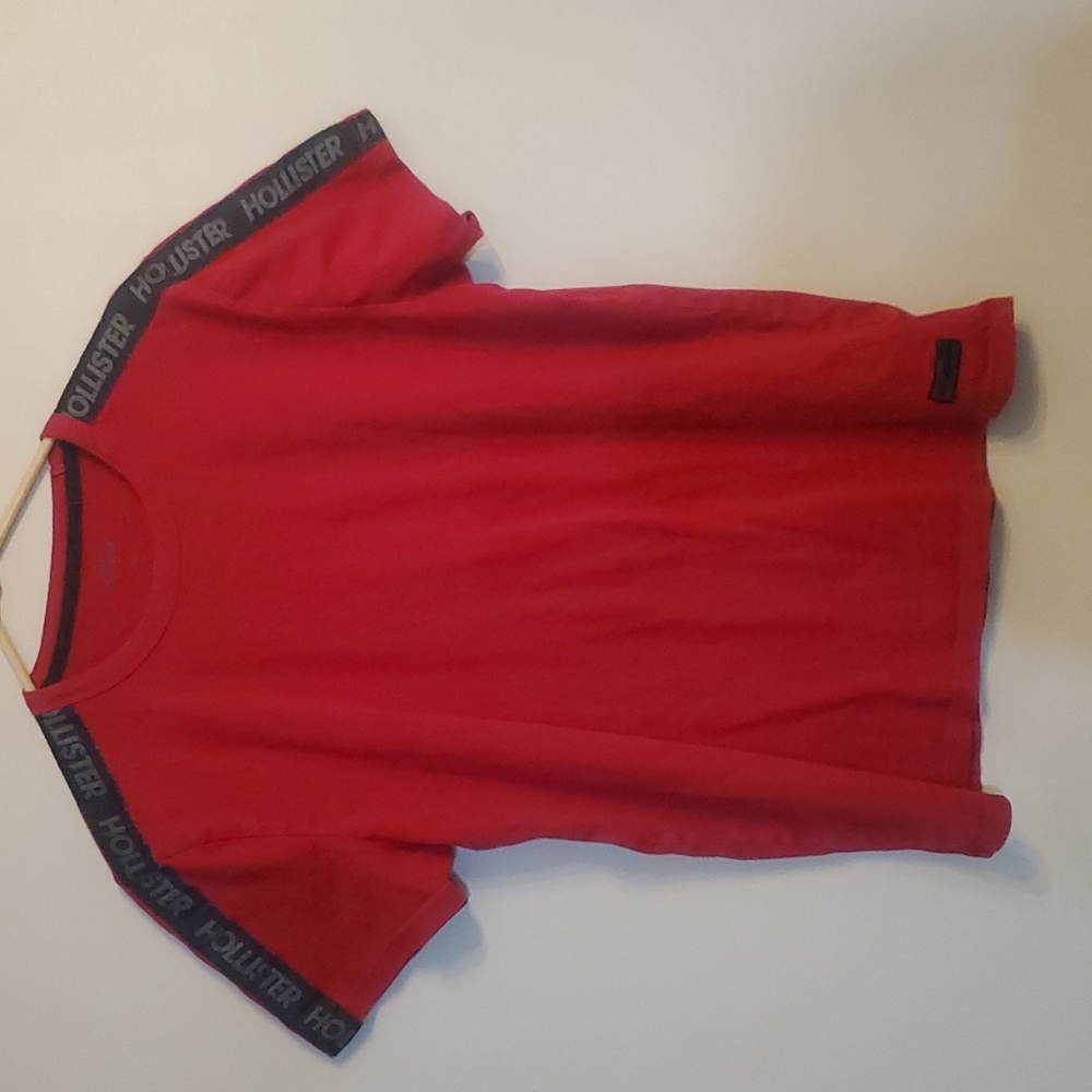 Great condition Hollister t-shirt size L